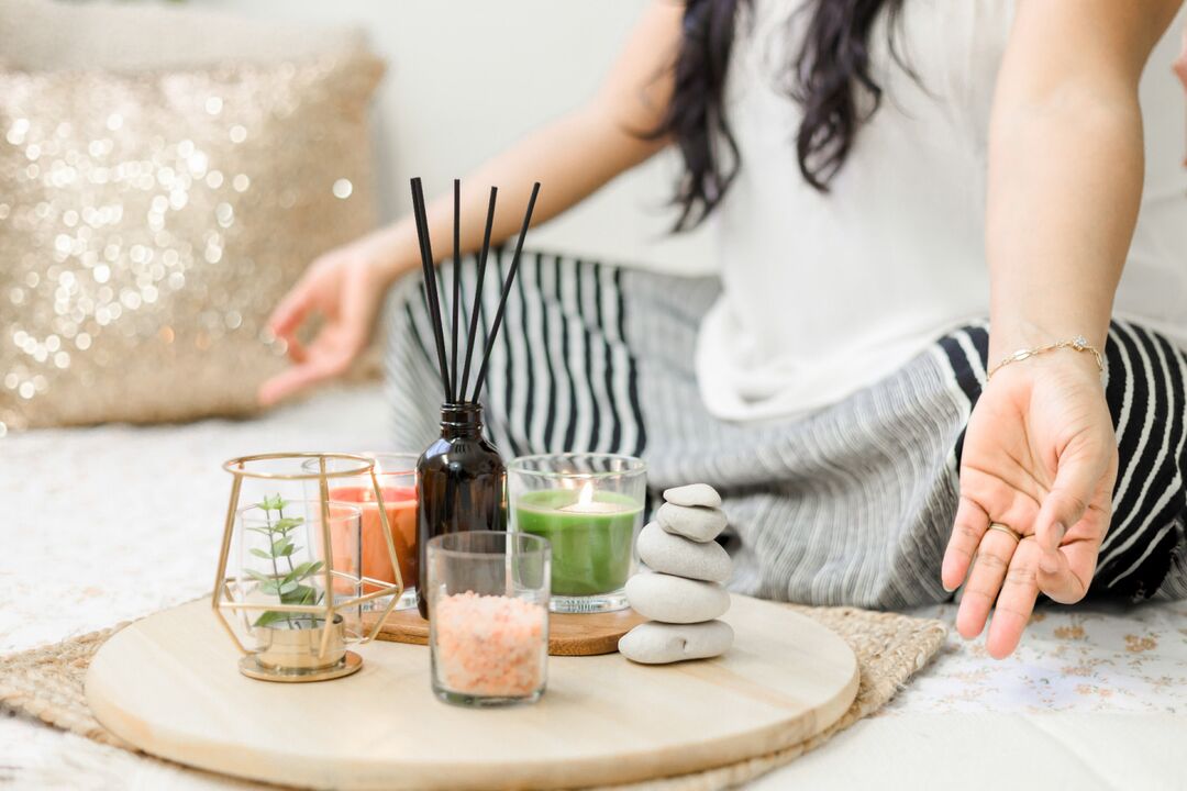 Meditation reduces thoughts about tobacco, which helps to give up bad habits